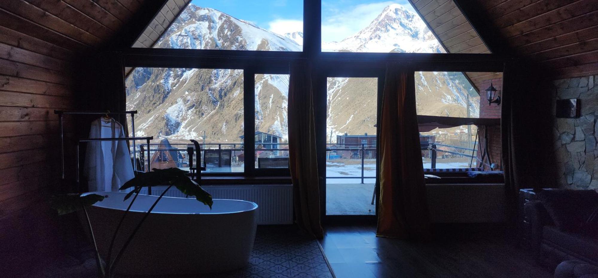 Kera Cottages Kazbegi Экстерьер фото