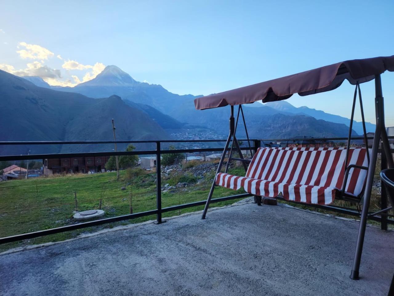 Kera Cottages Kazbegi Экстерьер фото